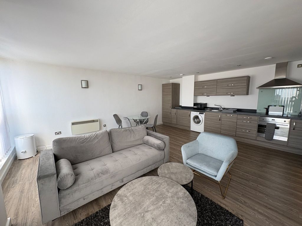 Property photo 2 of 13 Picture No. 08