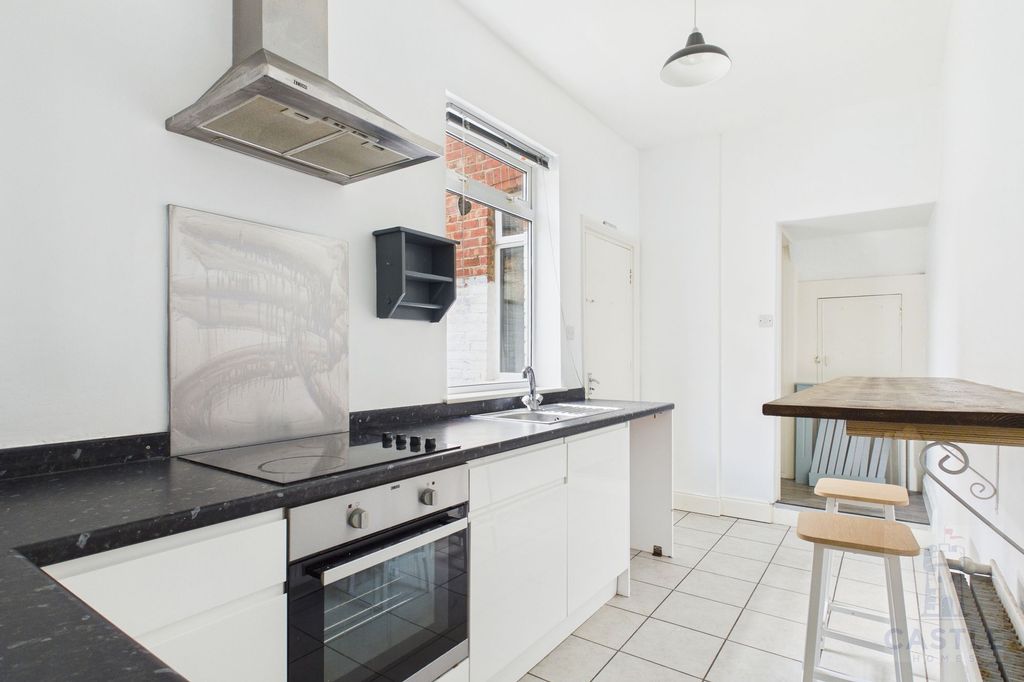 Property photo 3 of 23