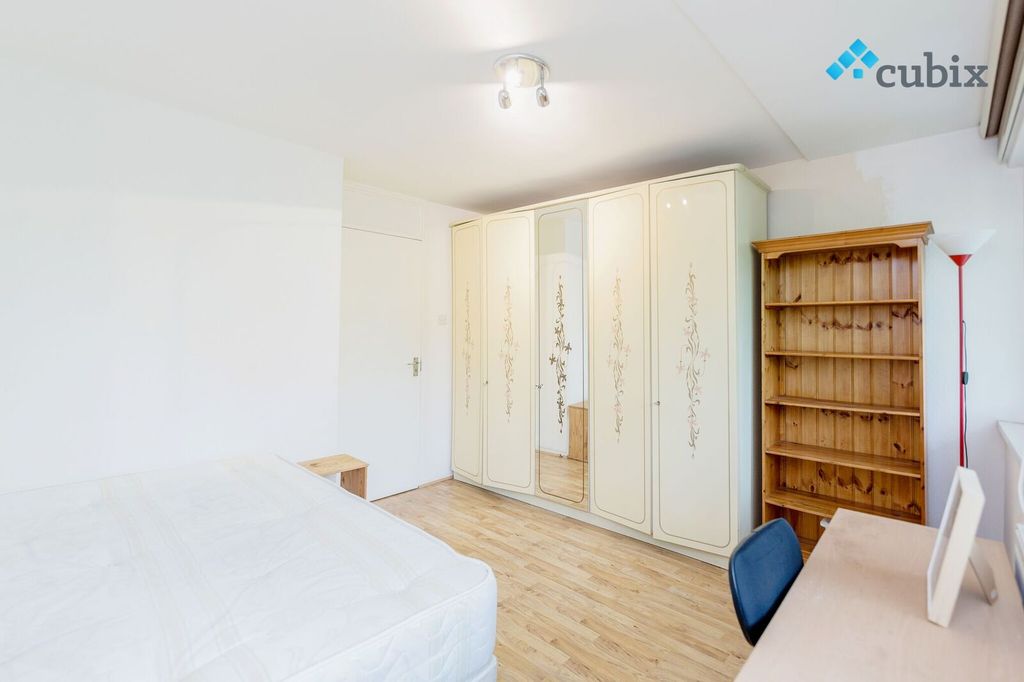 Property photo 1 of 34