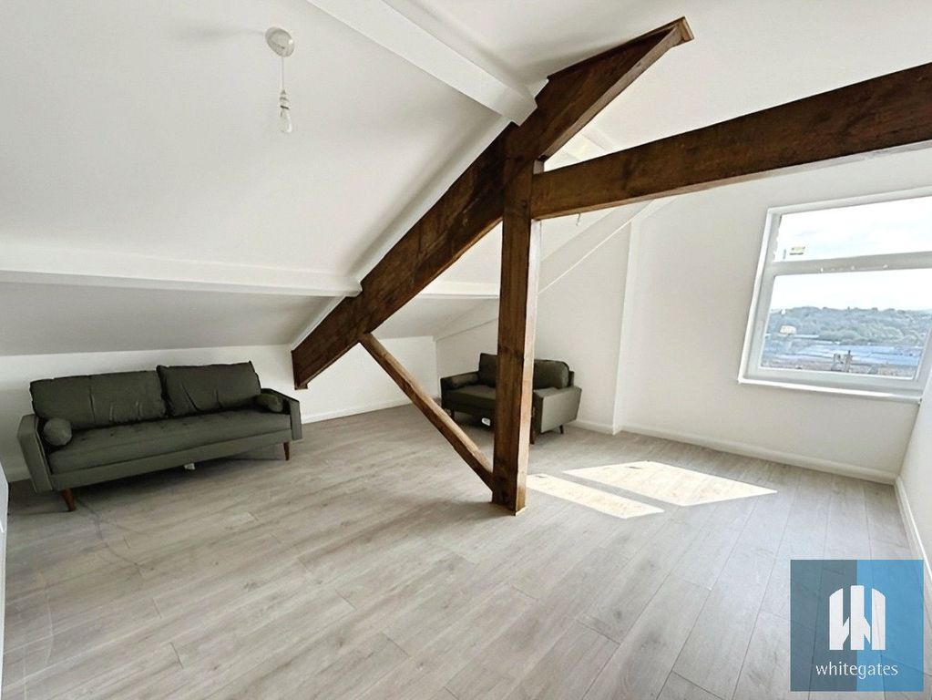 Property photo 3 of 5 Picture No. 15