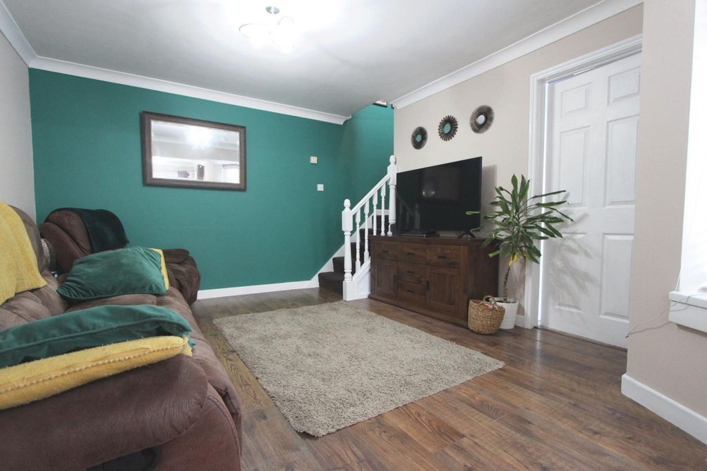 Property photo 3 of 11 Photo 5