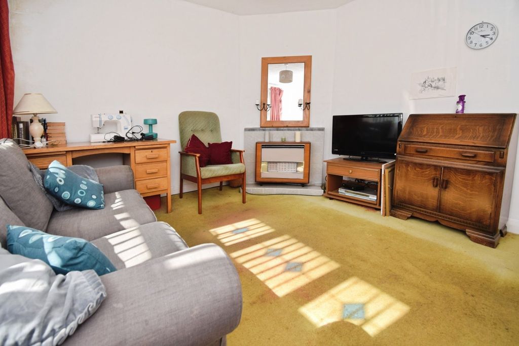 Property photo 2 of 19 Living Room