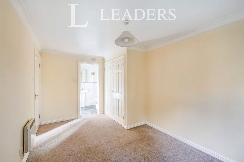 Property photo 3 of 11 Picture No. 02