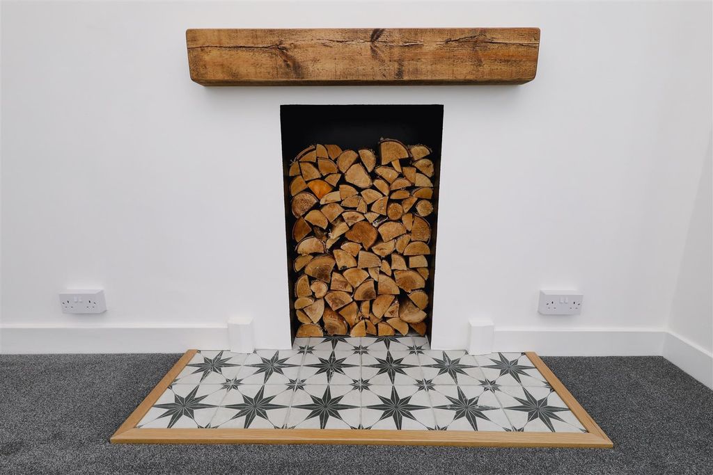 Property photo 3 of 23 C