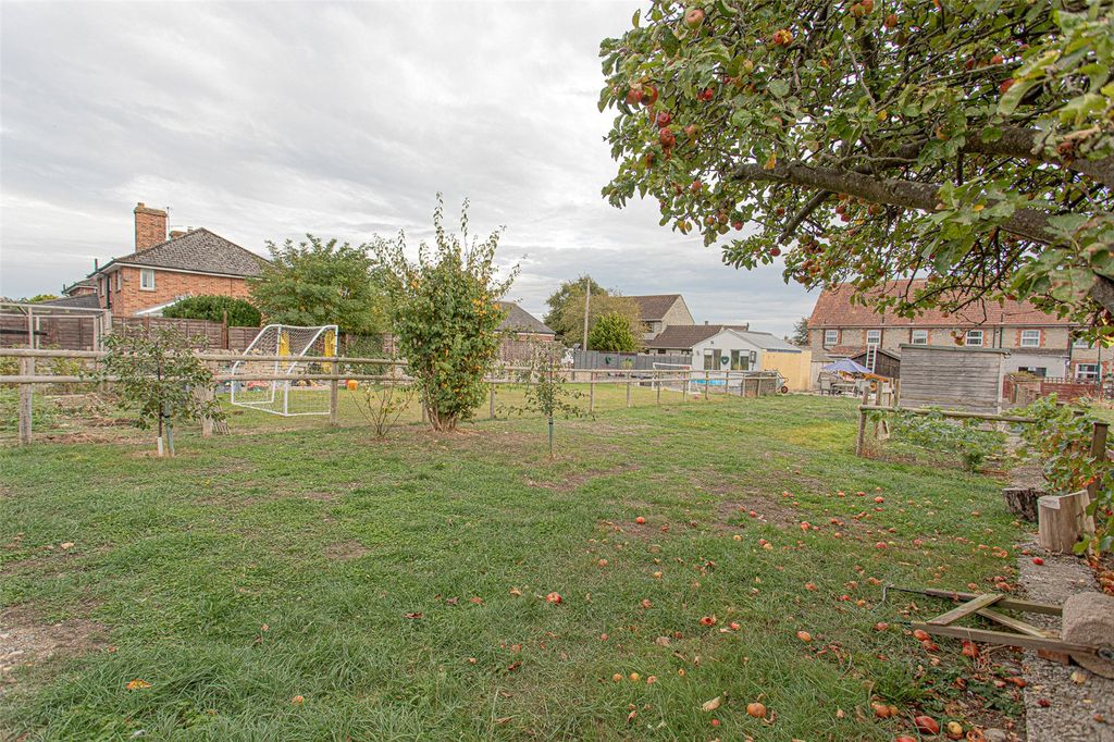 Property photo 3 of 15 Picture No. 10