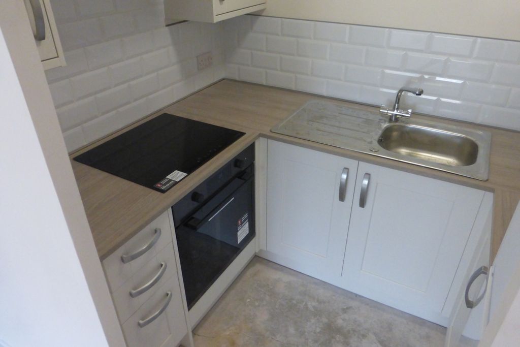 Property photo 3 of 11 P1100398