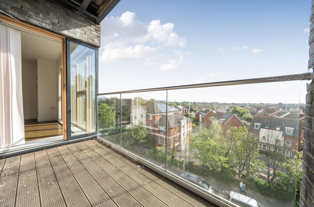 Property photo 2 of 10 Balcony