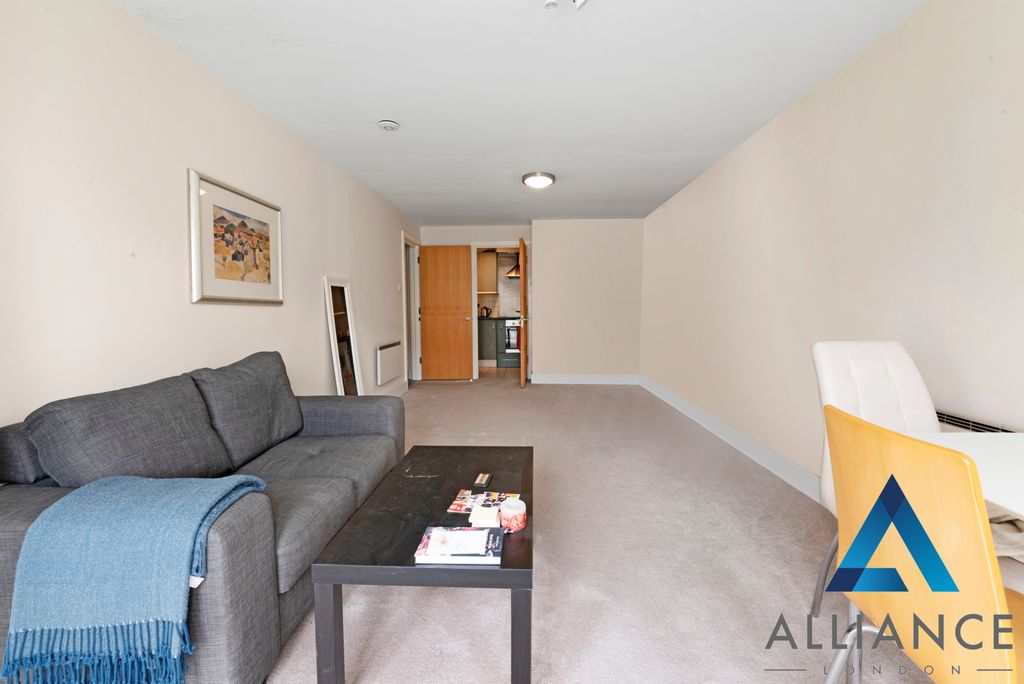 Property photo 3 of 12