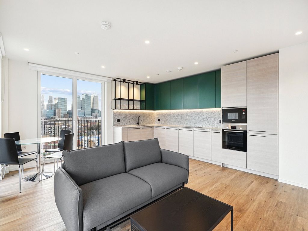 Property photo 2 of 17 Curlew House