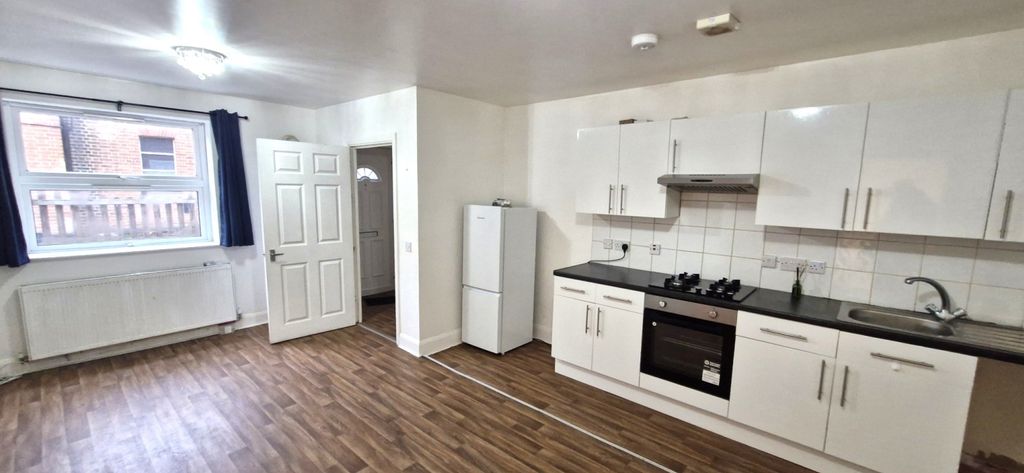 Property photo 3 of 5 20260108_102606_Resized