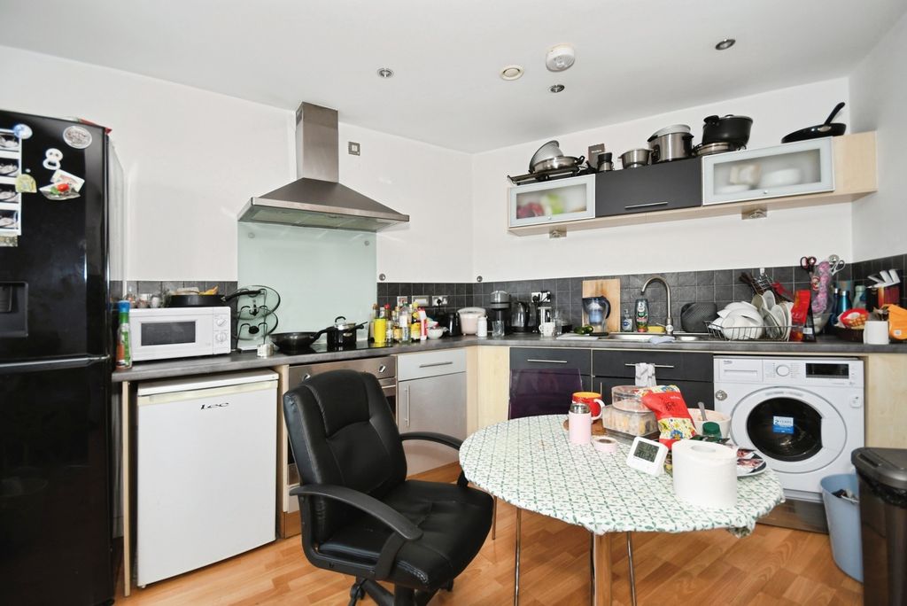Property photo 2 of 16 Photo