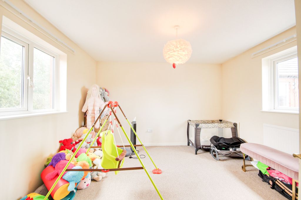 Property photo 3 of 7