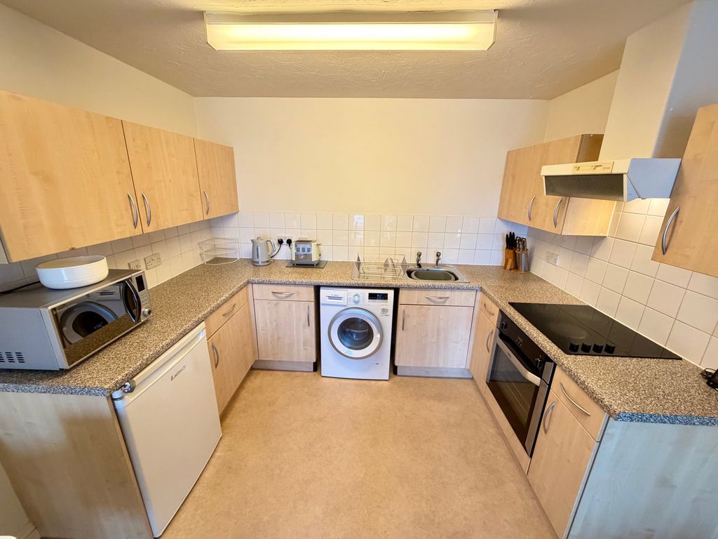 Property photo 2 of 8