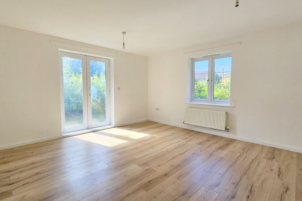 Property photo 3 of 8 Not Specified