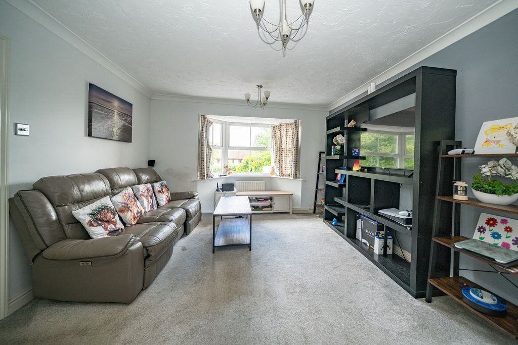 Property photo 3 of 16