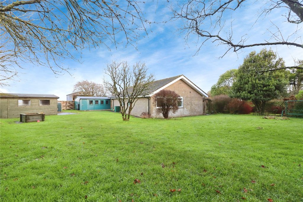 Property photo 2 of 25 Picture No. 28