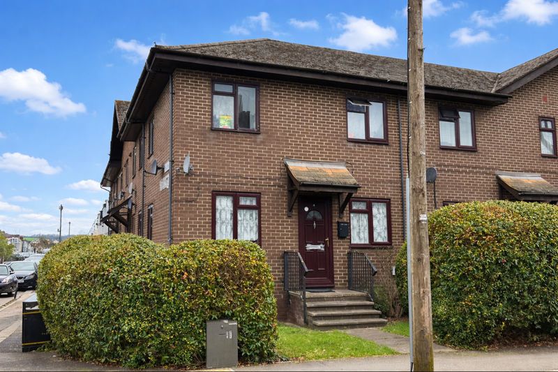 Property photo 1 of 9 Photo 8