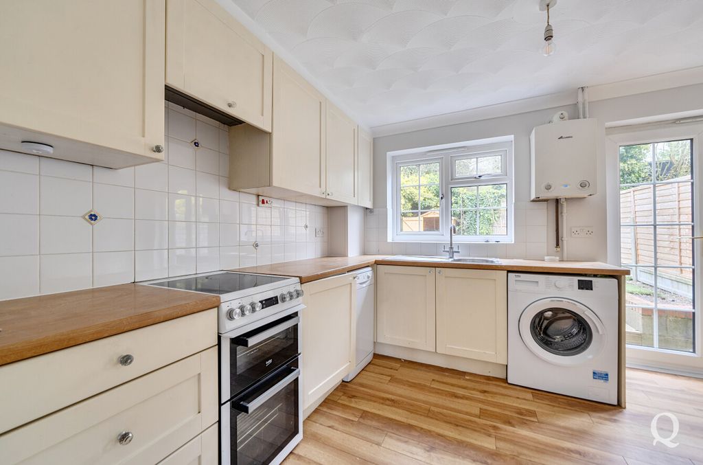 Property photo 2 of 17 9Dff8Dcf-2179-4A8...