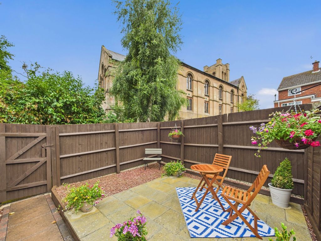 Property photo 2 of 9 Picture No. 10