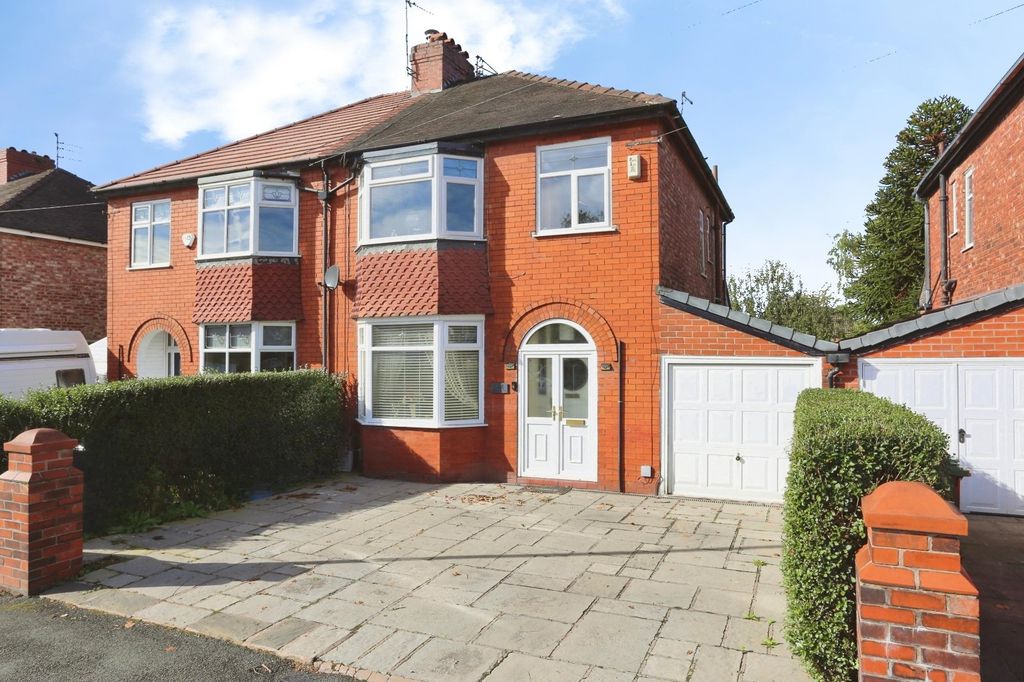 Property photo 1 of 17 Picture No. 23