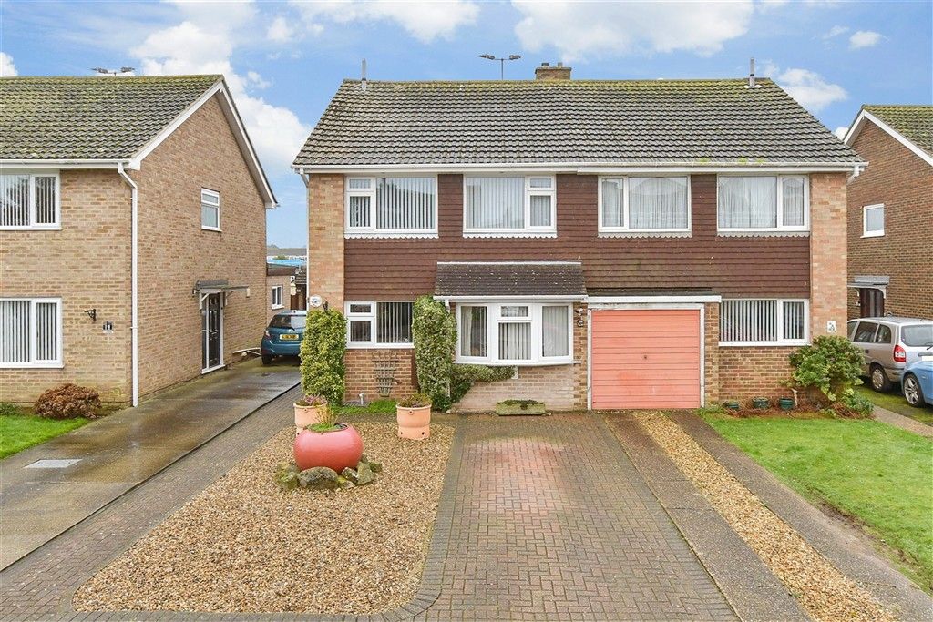 Property photo 3 of 12 External (Web)