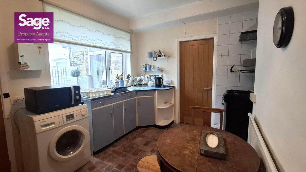 Property photo 3 of 29