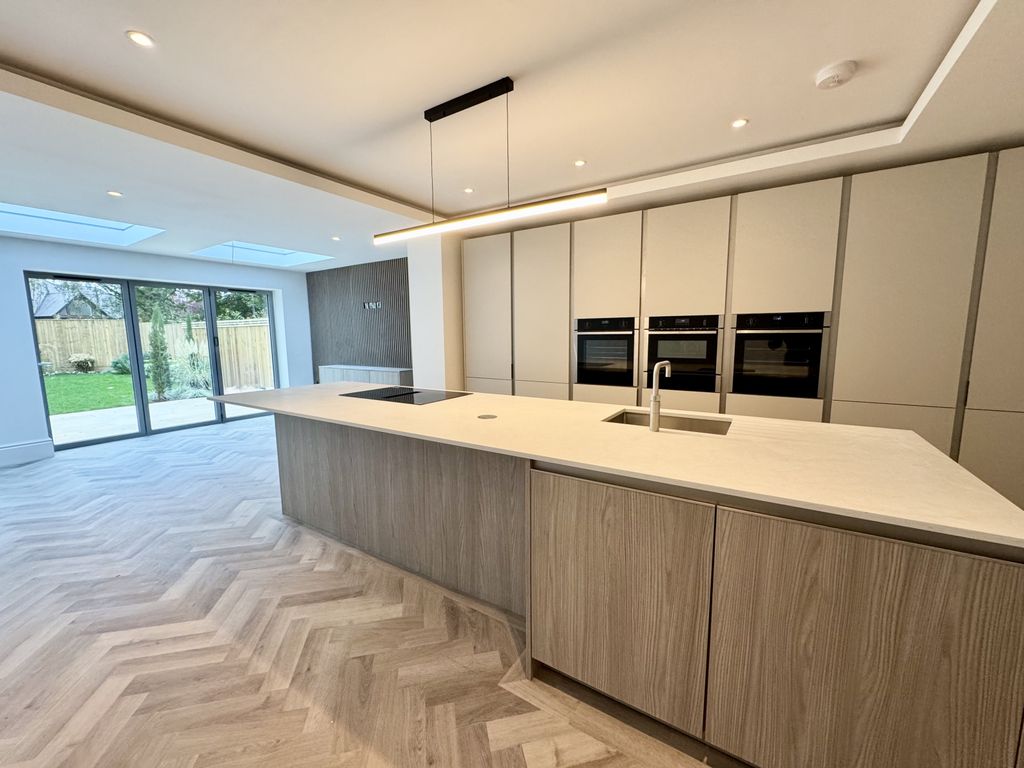 Property photo 2 of 16 Gallery