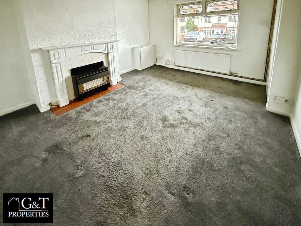 Property photo 2 of 15 Living Room