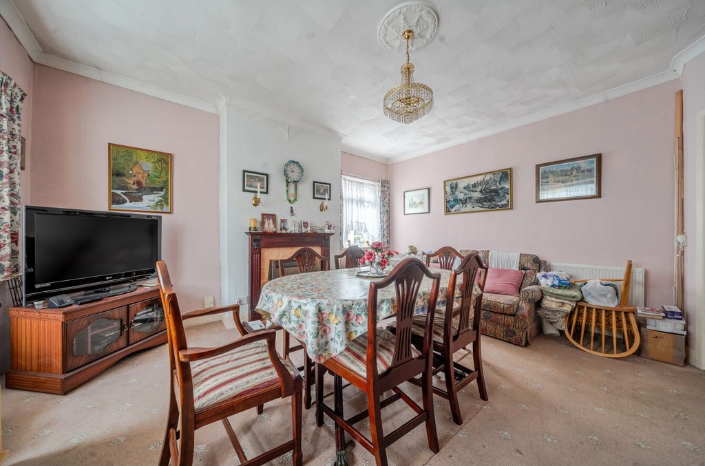 Property photo 3 of 13 1469401-16-6A22Ad...
