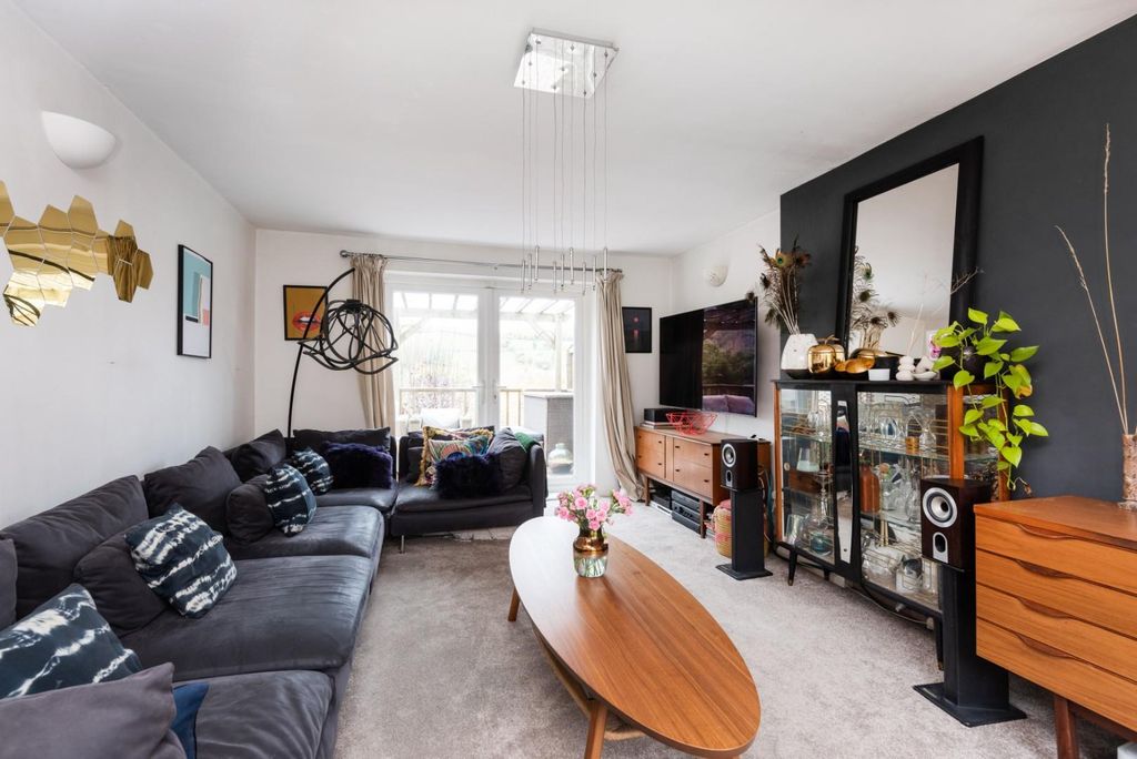 Property photo 2 of 23 Living Room.Jpg