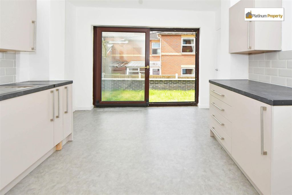 Property photo 3 of 23 Rah_4783.Jpg