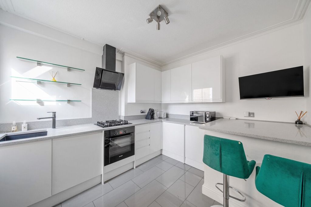 Property photo 3 of 15 Picture No. 27