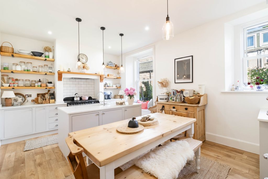 Property photo 3 of 36 Dining Kitchen