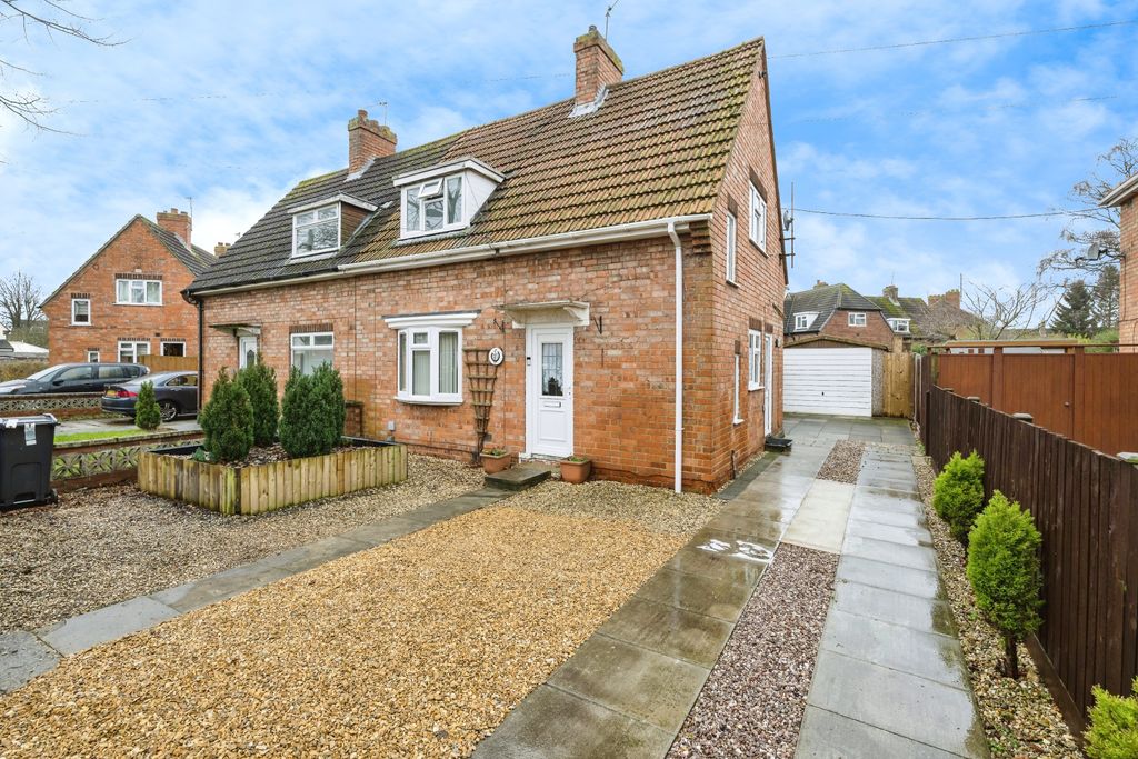 Property photo 2 of 20