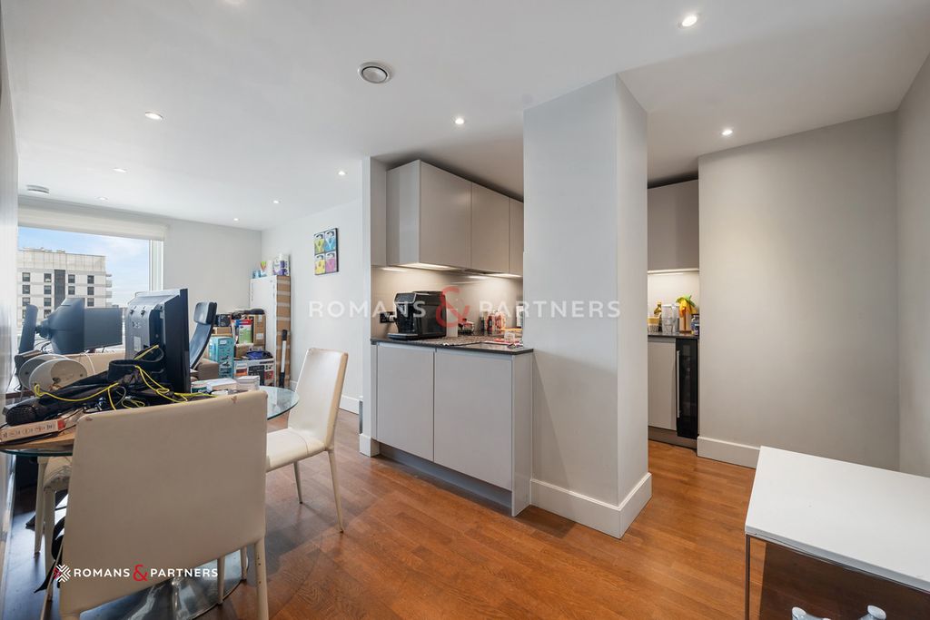 Property photo 2 of 12