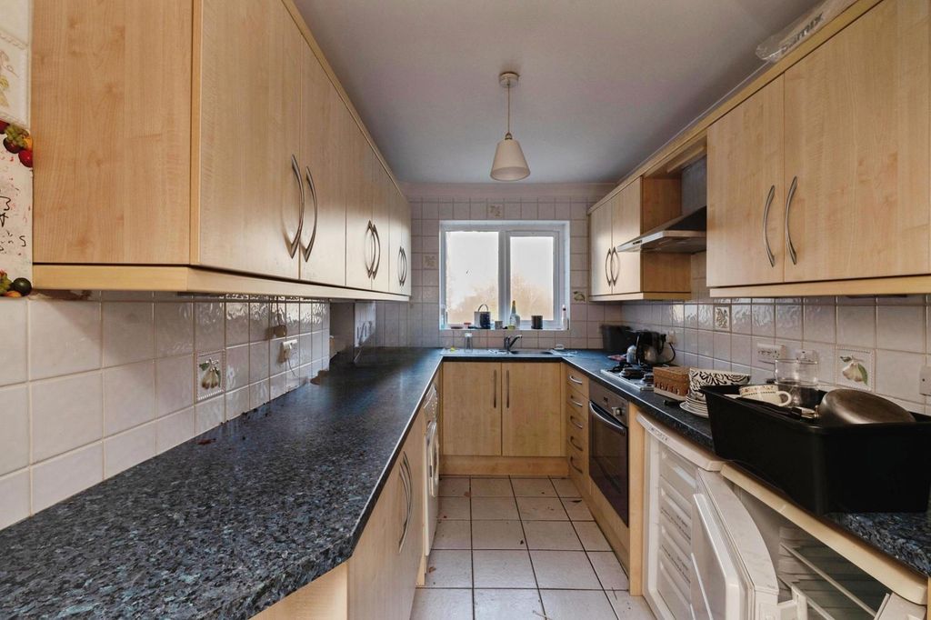 Property photo 3 of 19 Pbox-Img.Jpg