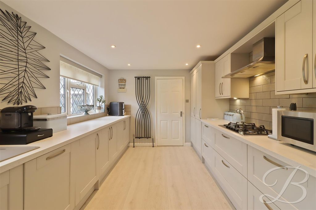 Property photo 2 of 27 Img_5327_1.Jpg