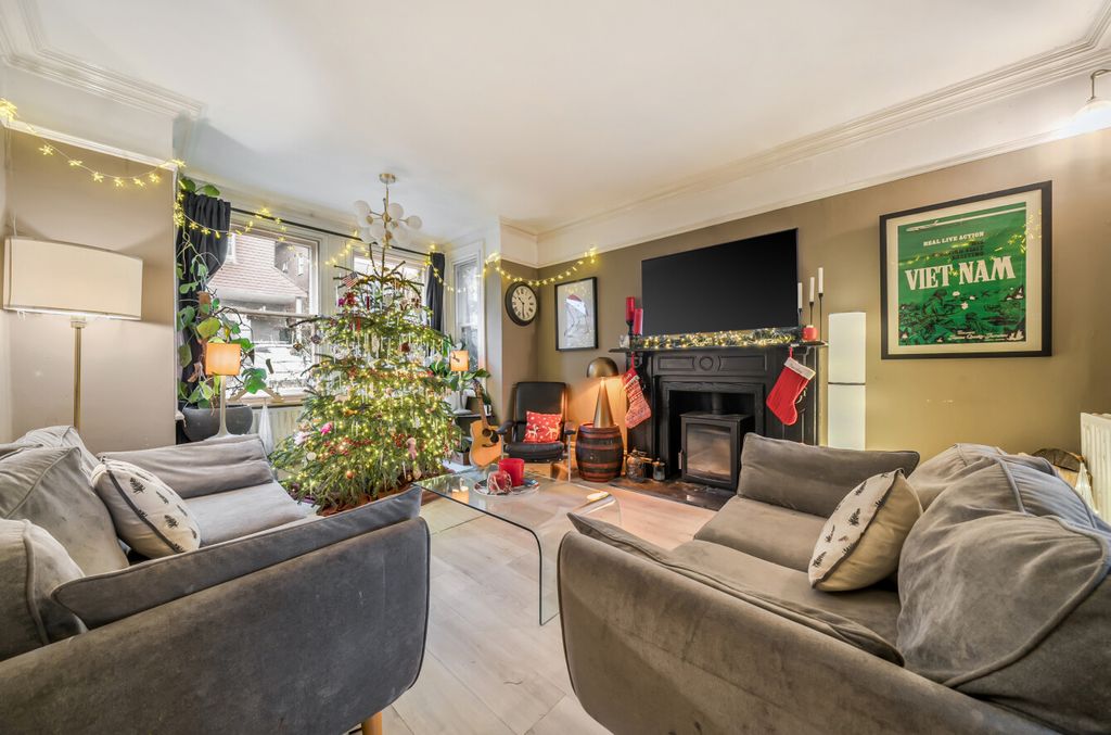 Property photo 2 of 38 1393061-22-6943E0...