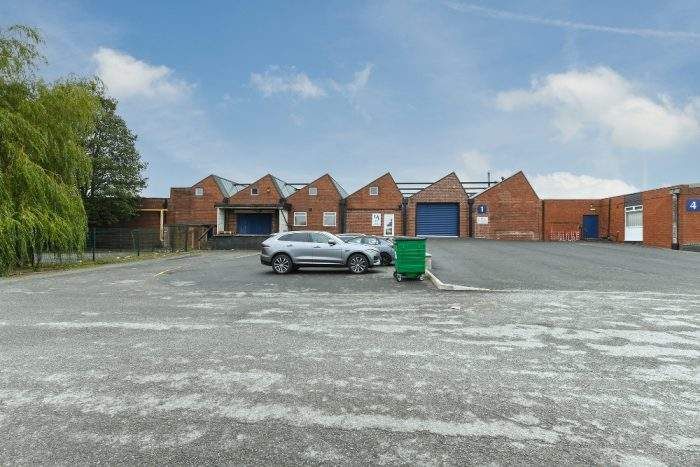 Property photo 1 of 7