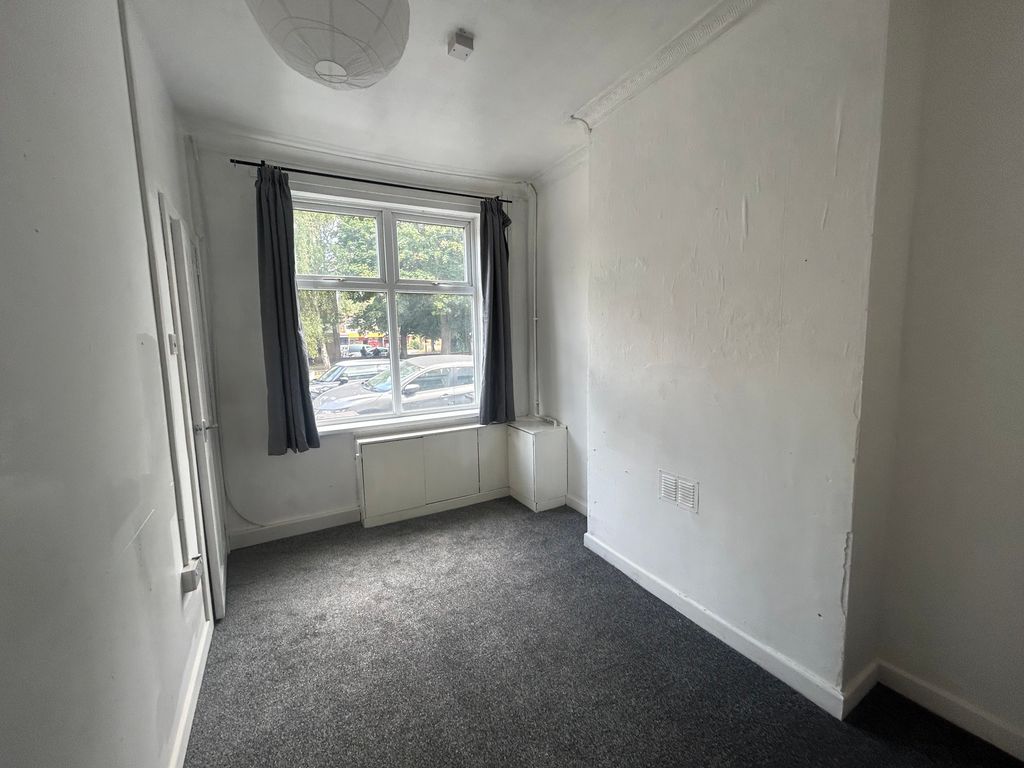Property photo 3 of 8 Image
