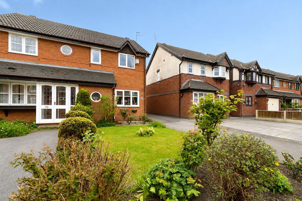 Property photo 1 of 16 External
