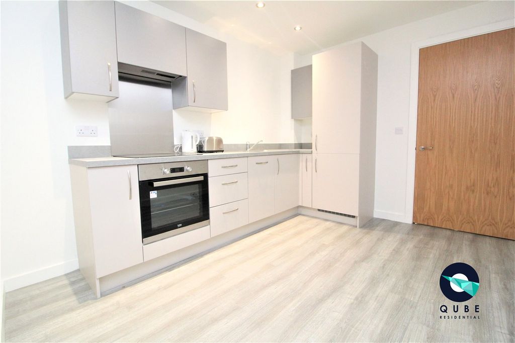 Property photo 2 of 12 Kitchen