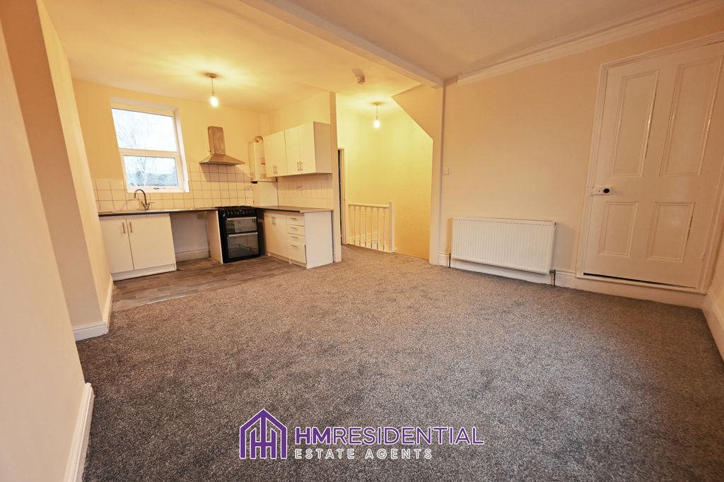 Property photo 3 of 6 Gallery