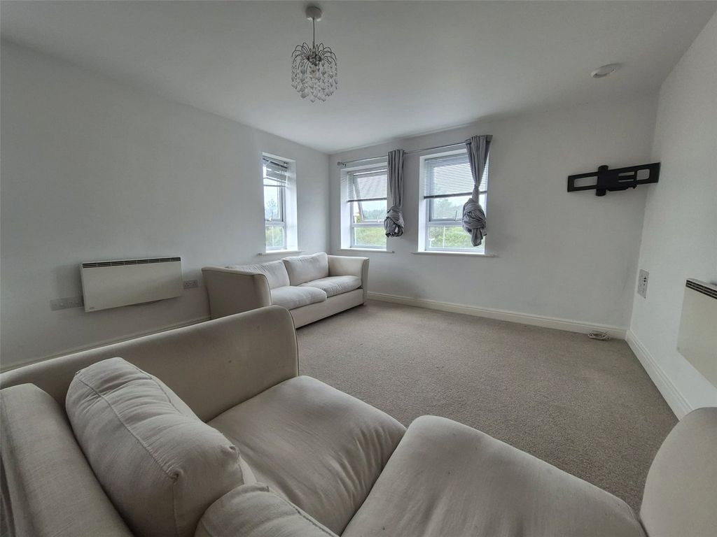 Property photo 3 of 9 Picture No. 04