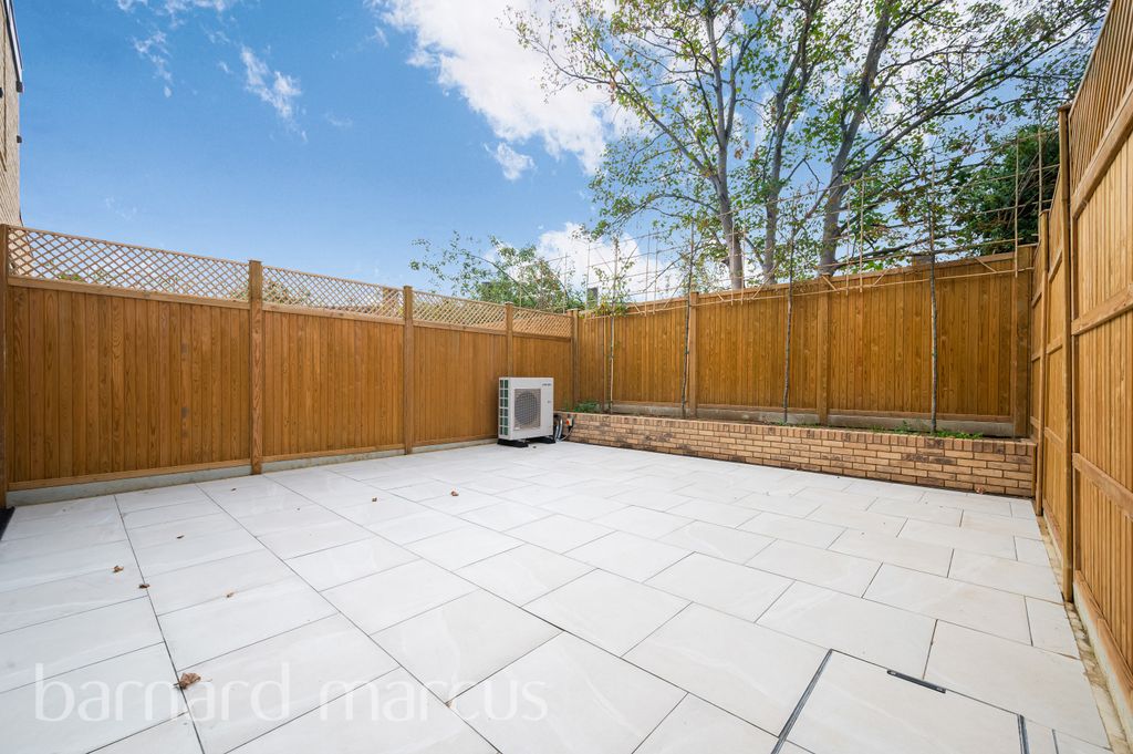 Property photo 3 of 12 Image