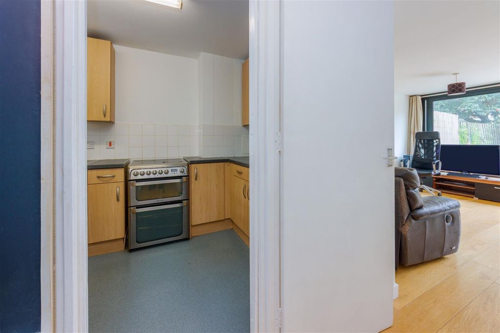 Property photo 2 of 16 0010.Jpg