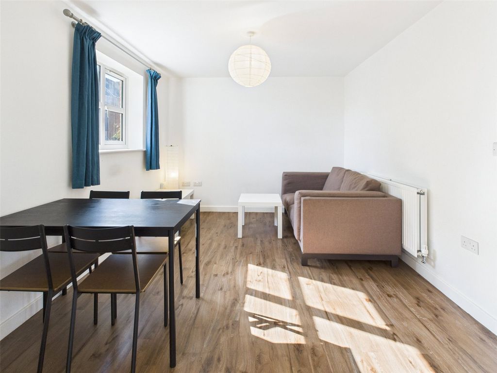 Property photo 1 of 8 Picture No. 12