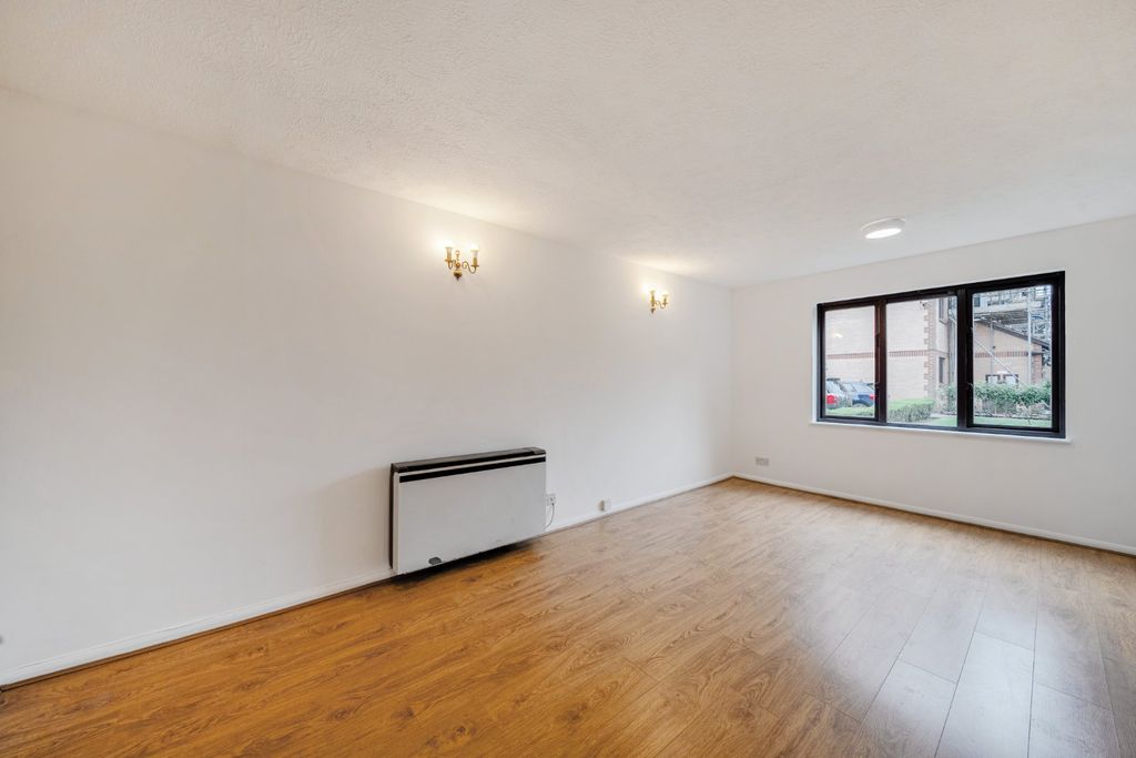 Property photo 2 of 10 Picture No. 02