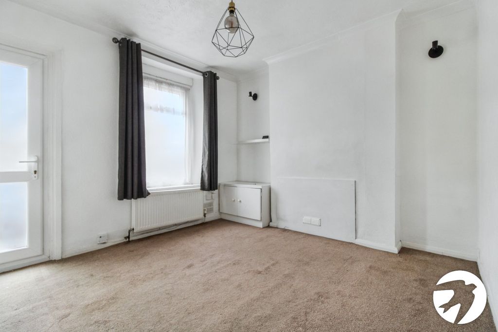 Property photo 2 of 7 Picture No. 19