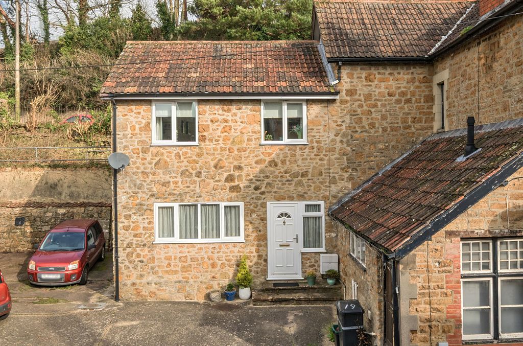 Property photo 1 of 22 1407659-1-699Ed08...